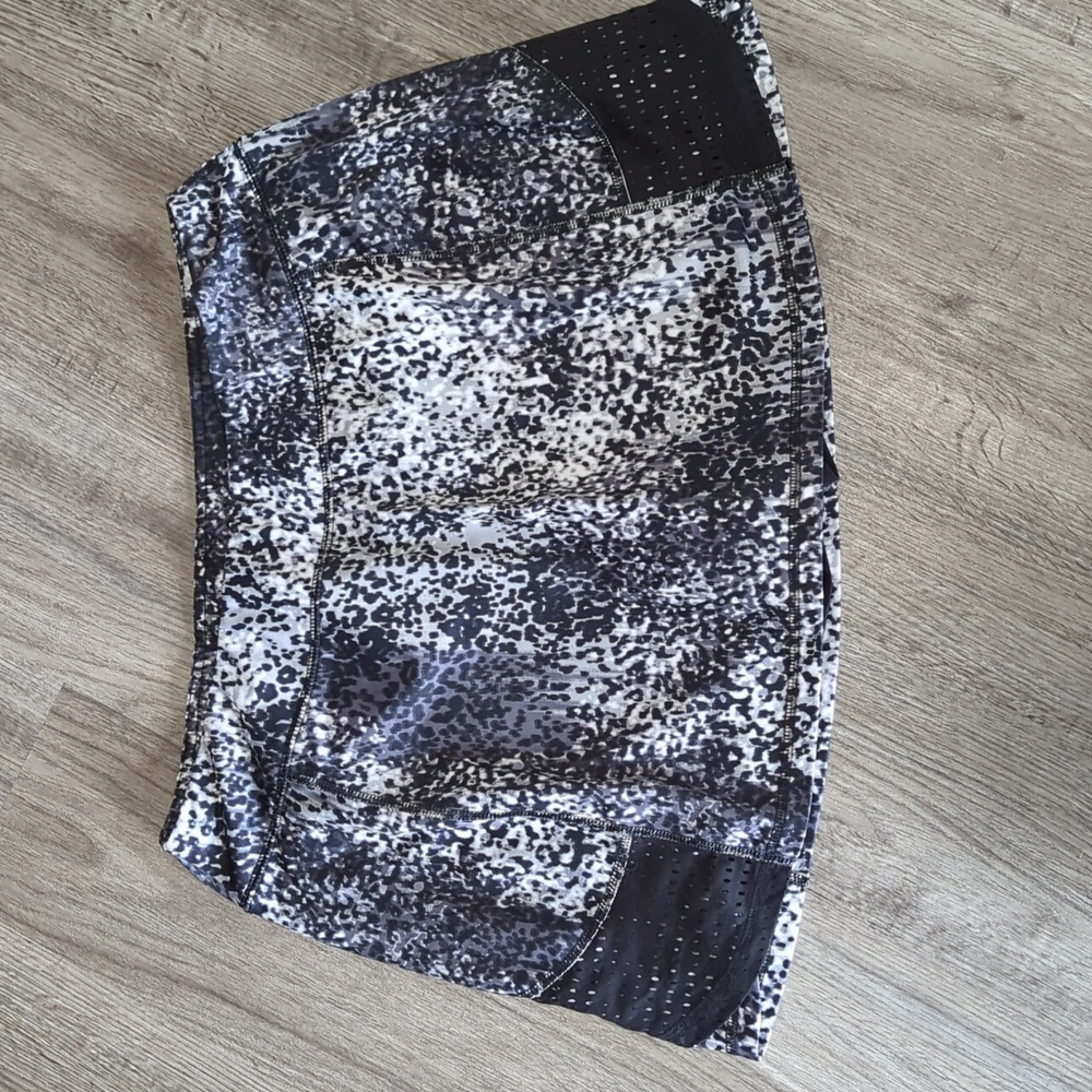 Tek Gear tennis skirt size XL black, white, grey